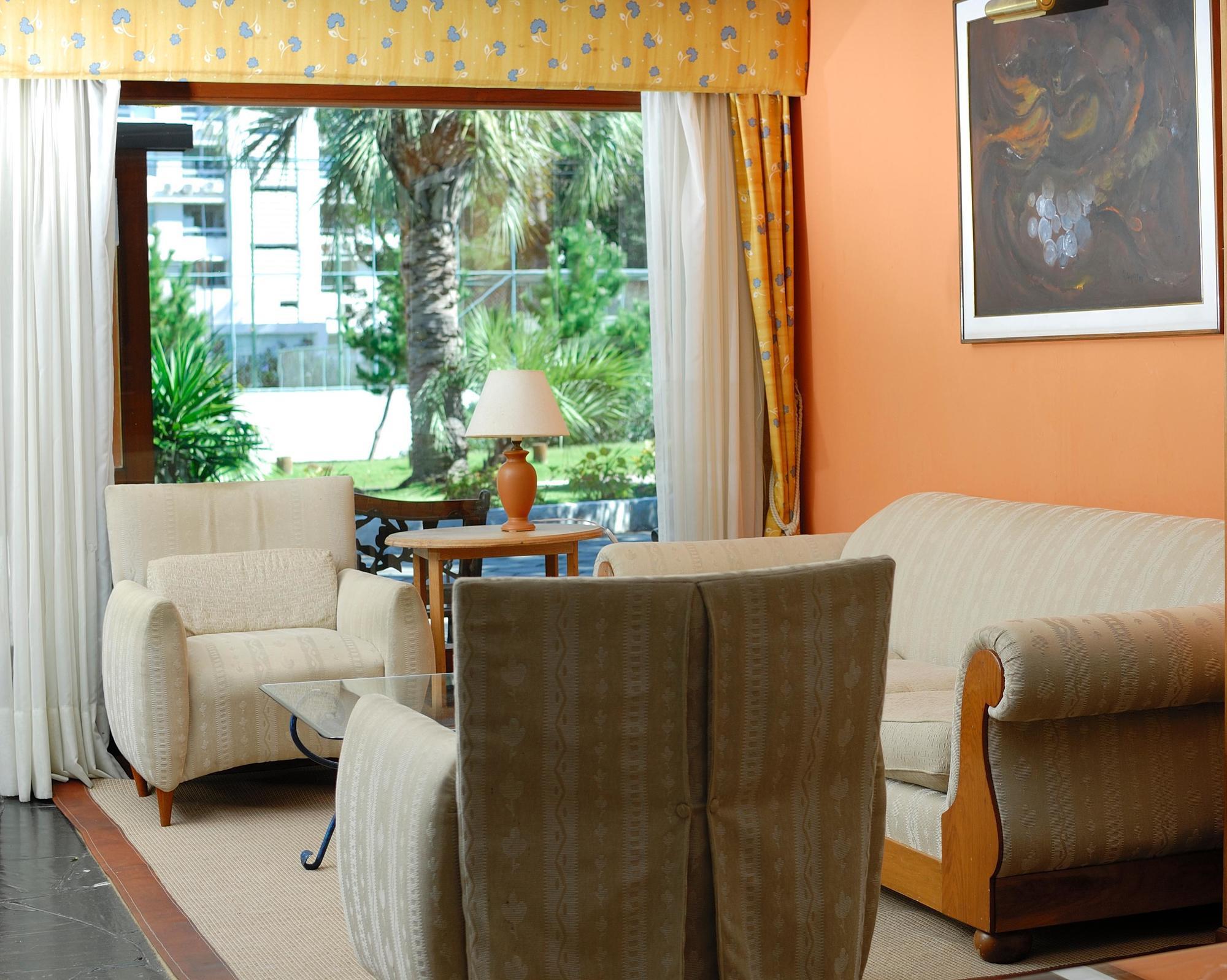 Hotel Oasis 埃斯特角城 外观 照片